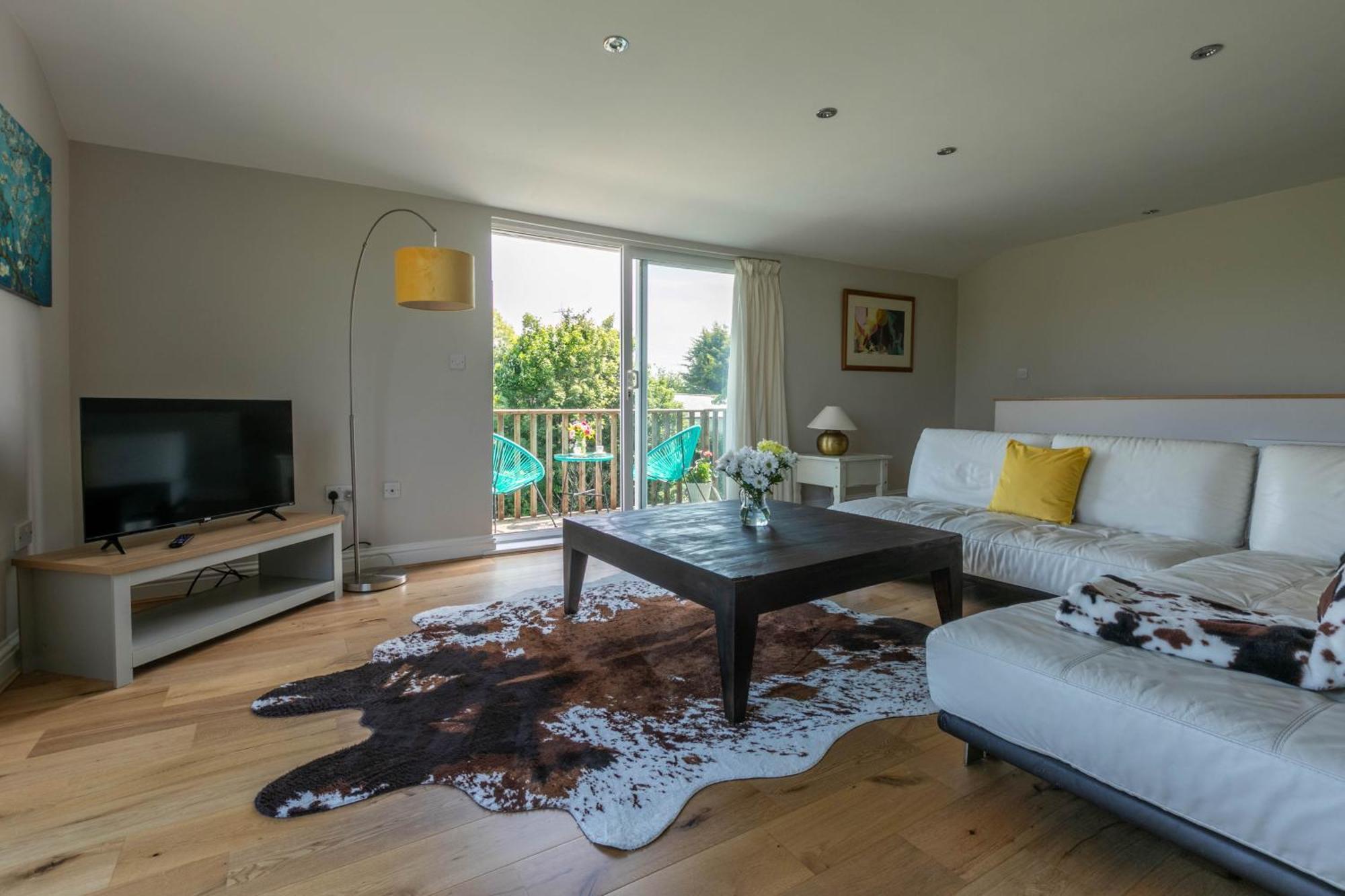 Riverside Escape Iden Rye Villa Exterior photo